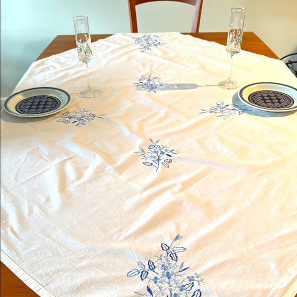 Other - Elegant White and Blue Embroidered Tablecloth
